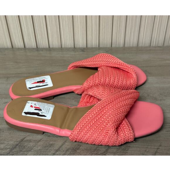 Nordstrom Shoes - Nordstrom Hack Flat Sandals Coral Women’s Size 9M